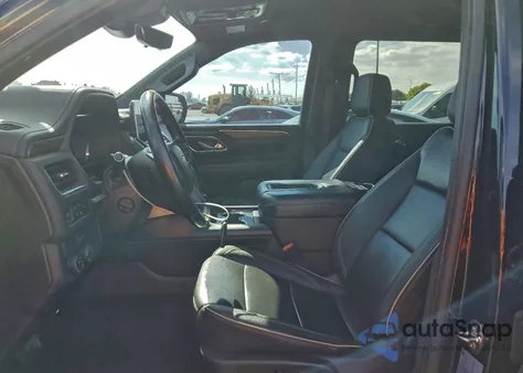 2023 Chevrolet Suburban C1500 Premier z USA, uszkodzony, nr VIN 1GNSCFKDXPR162461